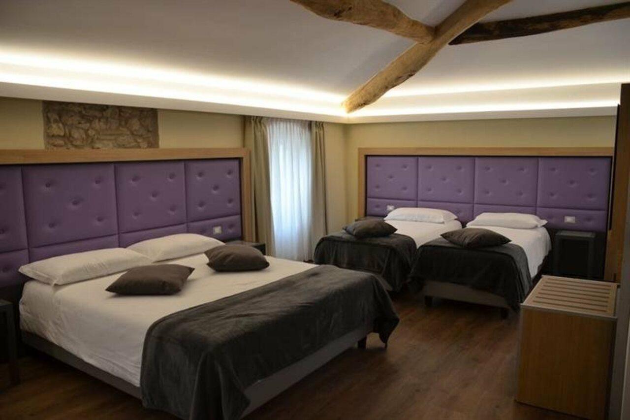 Hotel Corona Spiazzi Di Caprino Экстерьер фото