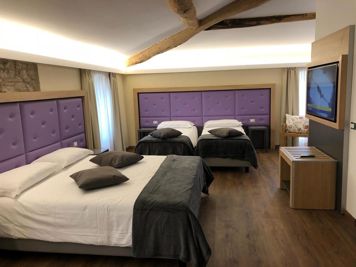 Hotel Corona Spiazzi Di Caprino Экстерьер фото