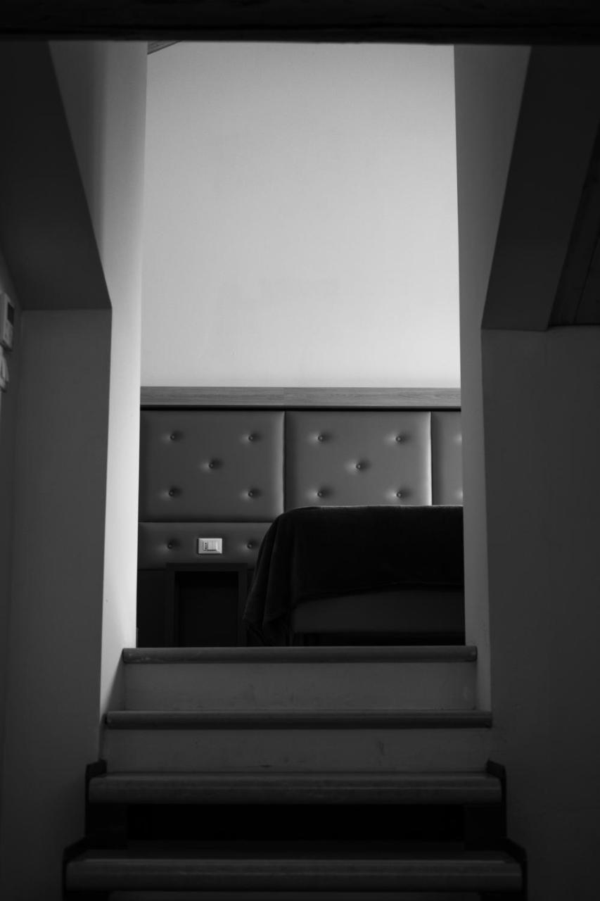 Hotel Corona Spiazzi Di Caprino Экстерьер фото